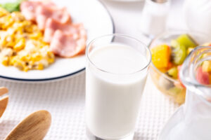 牛乳は健康にいいのか
